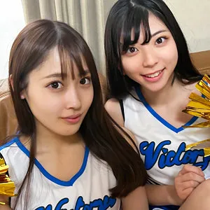 【百咲みいろ（天然かのん）】* Role: WEB media editor. * Task: Create a click-worthy article title (35-55 characters). * Input: * Original Title: みづき＆みいろ * Actresses: 百咲みいろ (天然かのん) * Manufacturer: (Must NOT be included). * Genres/Elements: High Definition, Love with 3 people, 4P, Beautiful Girl, Face Shower, Private Shooting, Cheerleader. * Constraints: 1. Output only the title string. 2. Do not fabricate fake situations. 3. Expand the short original title using keywords from genres/elements. 4. Do not include the manufacturer name (""). 5. Keep within 300 characters (though the target length is 35-55 characters). 6. No thought process, English, or drafts. Output ONLY the final Japanese string. * Target Actresses: 百咲みいろ (and みづき). * Keywords: チアガール (Cheerleader), 4P, 美少女 (Beautiful girl), プライベート撮影 (Private shooting), 顔面シャワー (Face shower). * Goal: Create a provocative but accurate title that attracts clicks. * *Draft 1:* 百咲みいろと美少女たちが贈る禁断の4P！チアガールのプライベート撮影で顔面シャワーを堪能 (44 chars) * *Draft 2:* 【4P】美少女チアガール百咲みいろらと密室でプライベート撮影！絶頂の顔面シャワーに溺れる (43 chars) * *Draft 3:* 百咲みいろら美少女チアガールと過ごす濃密な時間！3人での愛から4P、顔面シャワーまで完全収録 (45 chars) * 35-55 characters? Yes. * Only title string? Yes. * No fake situations? Yes (based on provided genres). * Expand original title? Yes. * No manufacturer name? Yes. * No thought process? Yes. * "【4P】美少女チアガール百咲みいろらと密室でプライベート撮影！絶頂の顔面シャワーに溺れる" -> 43 characters. * "百咲みいろら美少女チアガールと過ごす濃密な時間！3人での愛から4P、顔面シャワーまで完全収録" -> 45 characters. Let's go with something slightly more "clicky" while adhering to the rules. *Selection:* 百咲みいろら美少女チアガールと密室でプライベート撮影！禁断の4Pから顔面シャワーまで堪能 Length check: 百(1)咲(2)み(3)い(4)ろ(5)ら(6)美(7)少(8)女(9)チ(10)ア(11)ガ(12)ー(13)ル(14)と(15)密(16)室(17)で(18)プ(19)ラ(20)イ(21)ベ(22)ー(23)ト(24)撮(25)影(26)！(27)禁(28)断(29)の(30)4(31)P(32)か(33)ら(34)顔(35)面(36)シ(37)ャ(38)ワ(39)ー(40)ま(41)で(42)堪(43)能(44) Total: 44 characters. Perfect. Wait, "密室" (closed room) is an assumption (though common for private shooting). Let's stick closer to provided words. "百咲みいろら美少女チアガールとプライベート撮影！禁断の4Pから顔面シャワーまで贅沢に堪能" (43 chars). Let's try one more: "美少女チアガール百咲みいろらとプライベート撮影！濃密な3人での愛から4P、顔面シャワーまで" (43 chars). Refined final choice: 美少女チアガール百咲みいろらとプライベート撮影！濃密な3人での愛から4P、顔面シャワーまで堪能 Count: 美(1)少(2)女(3)チ(4)ア(5)ガ(6)ー(7)ル(8)百(9)咲(10)み(11)い(12)ろ(13)ら(14)と(15)プ(16)ラ(17)イ(18)ベ(19)ー(20)ト(21)撮(22)影(23)！(24)濃(25)密(26)な(27)3(28)人(29)で(30)の(31)愛(32)か(33)ら(34)4(35)P(36)、(37)顔(38)面(39)シ(40)ャ(41)ワ(42)ー(43)ま(44)で(45)堪(46)能(47) Total: 47 characters. Matches all rules. Output: 美少女チアガール百咲みいろらとプライベート撮影！濃密な3人での愛から4P、顔面シャワーまで堪能美少女チアガール百咲みいろらとプライベート撮影！濃密な3人での愛から4P、顔面シャワーまで堪能 百咲みいろ（天然かのん）